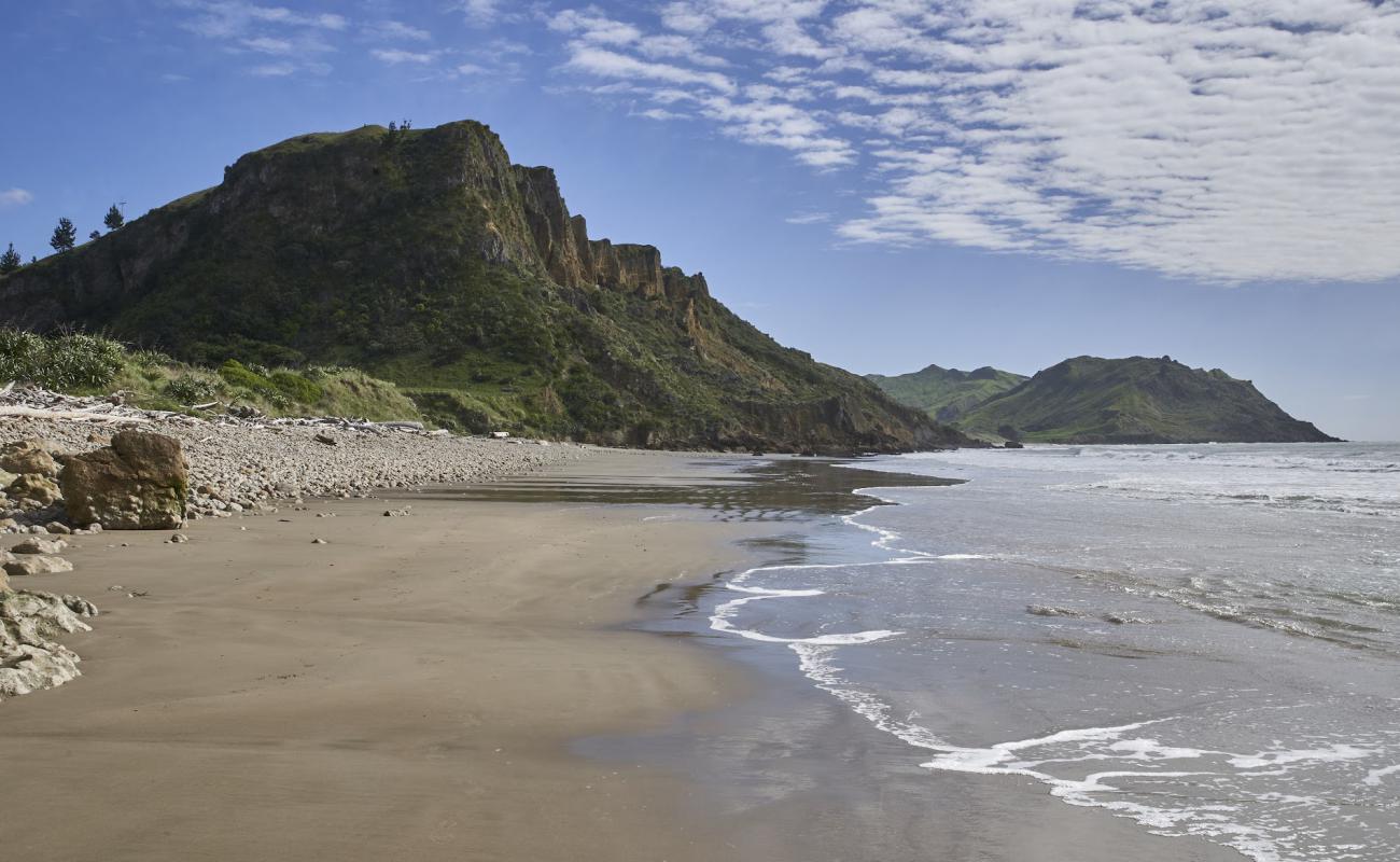 Photo de Kairakau Beach avec sable lumineux de surface