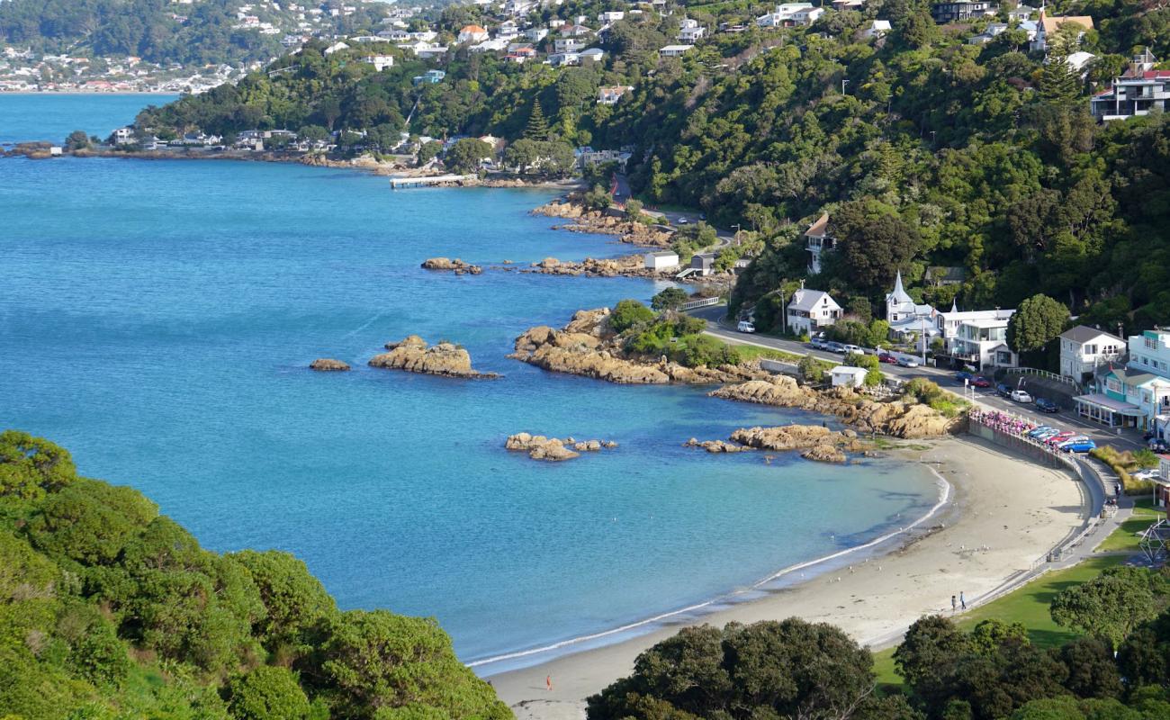 Photo de Scorching Bay Beach avec sable beige de surface