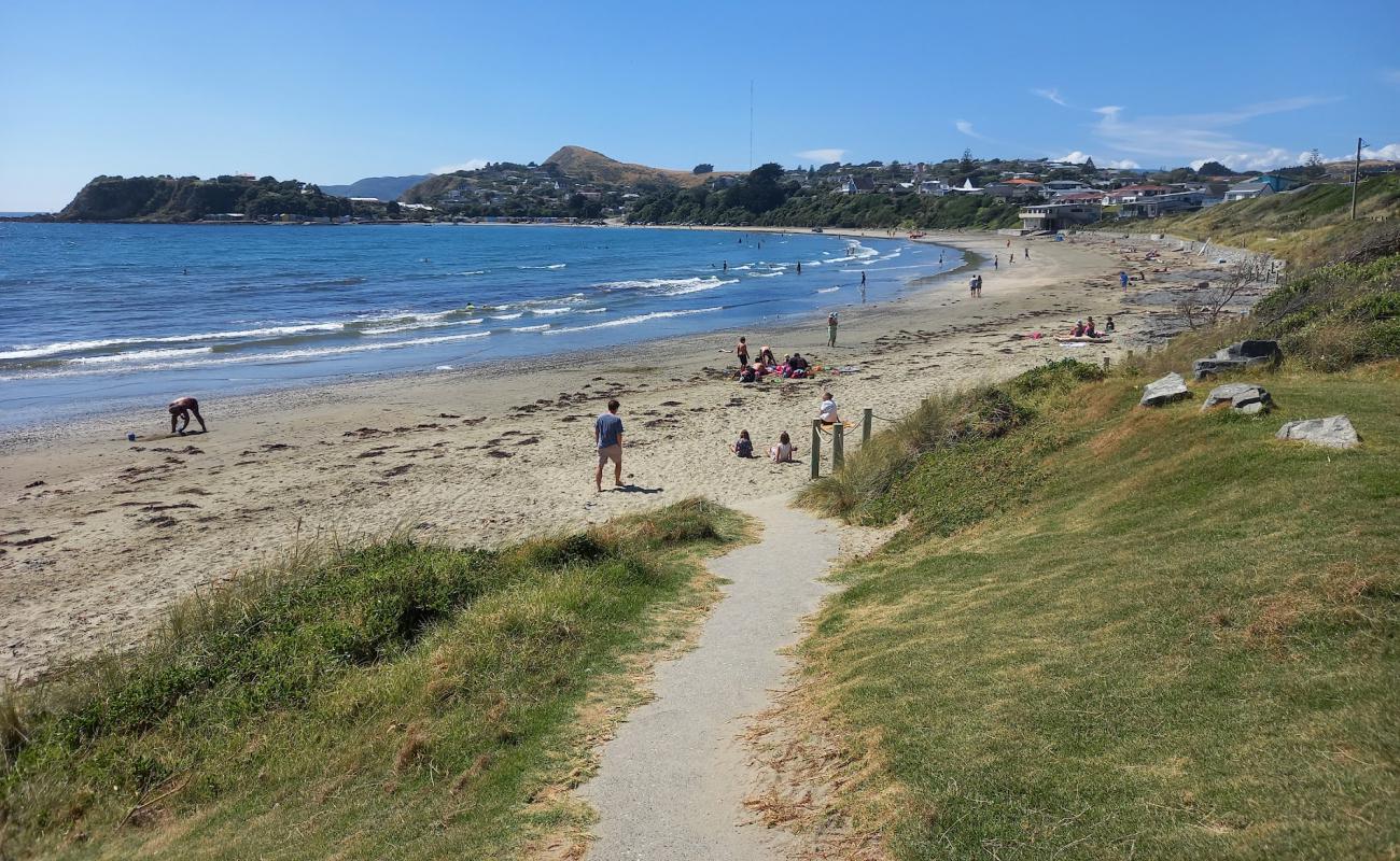 Photo de Titahi Bay Beach avec sable lumineux de surface