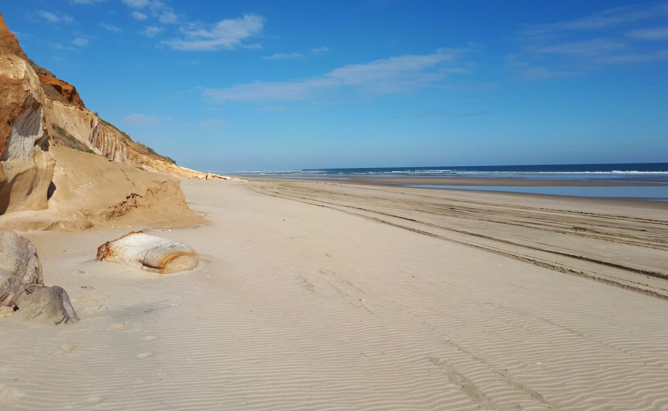 Photo de Omamari Beach avec sable beige fin de surface