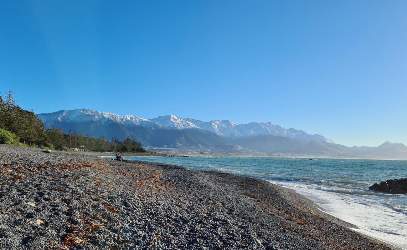 Photo de Kaikoura Beach avec galets gris de surface