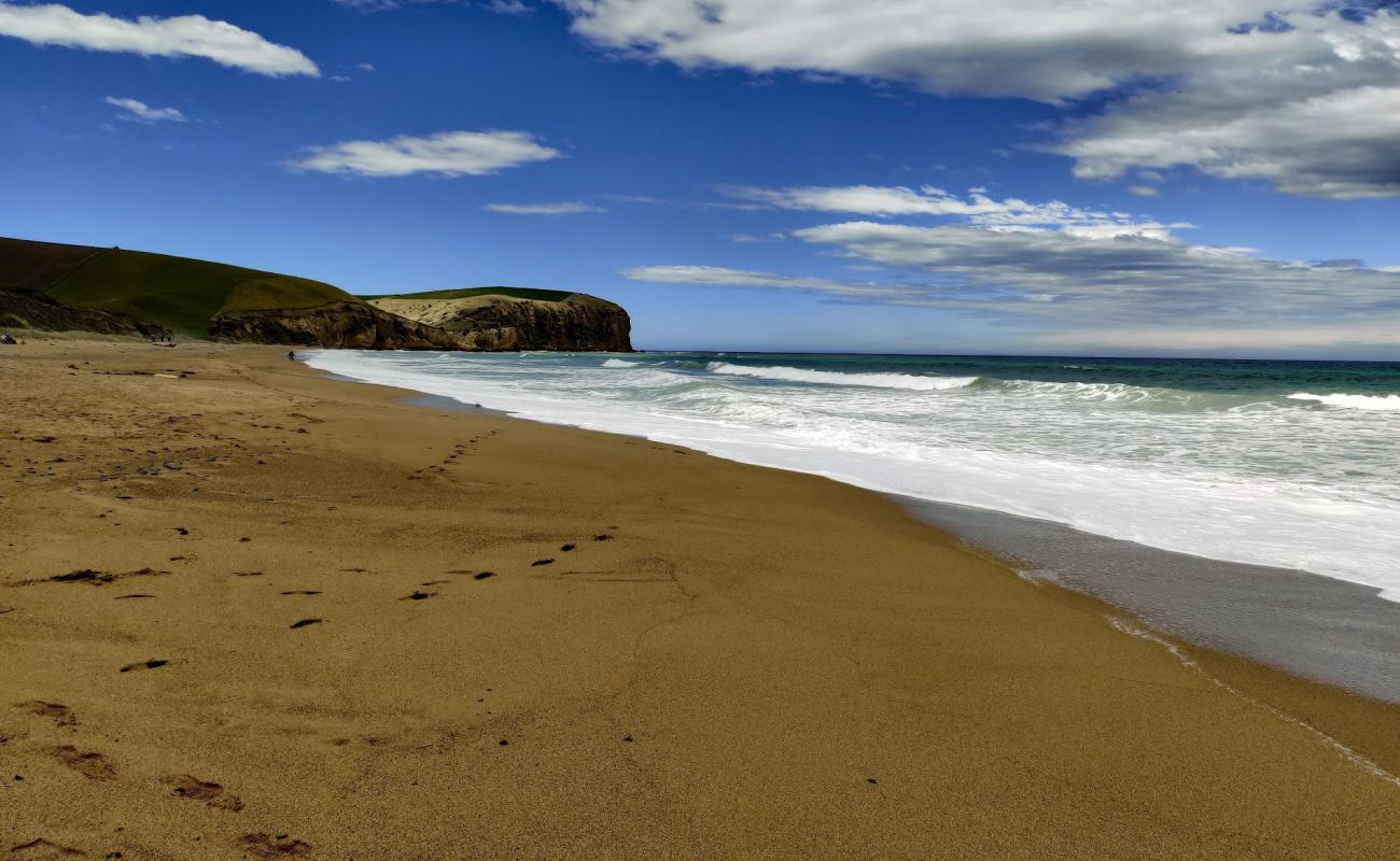 Photo de S14 Beach avec sable lumineux de surface