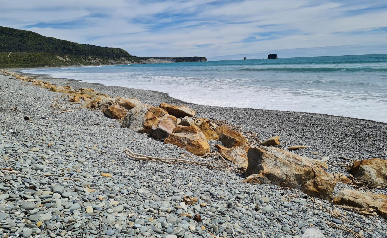 Photo de Rapahoe Bay Beach avec caillou gris de surface