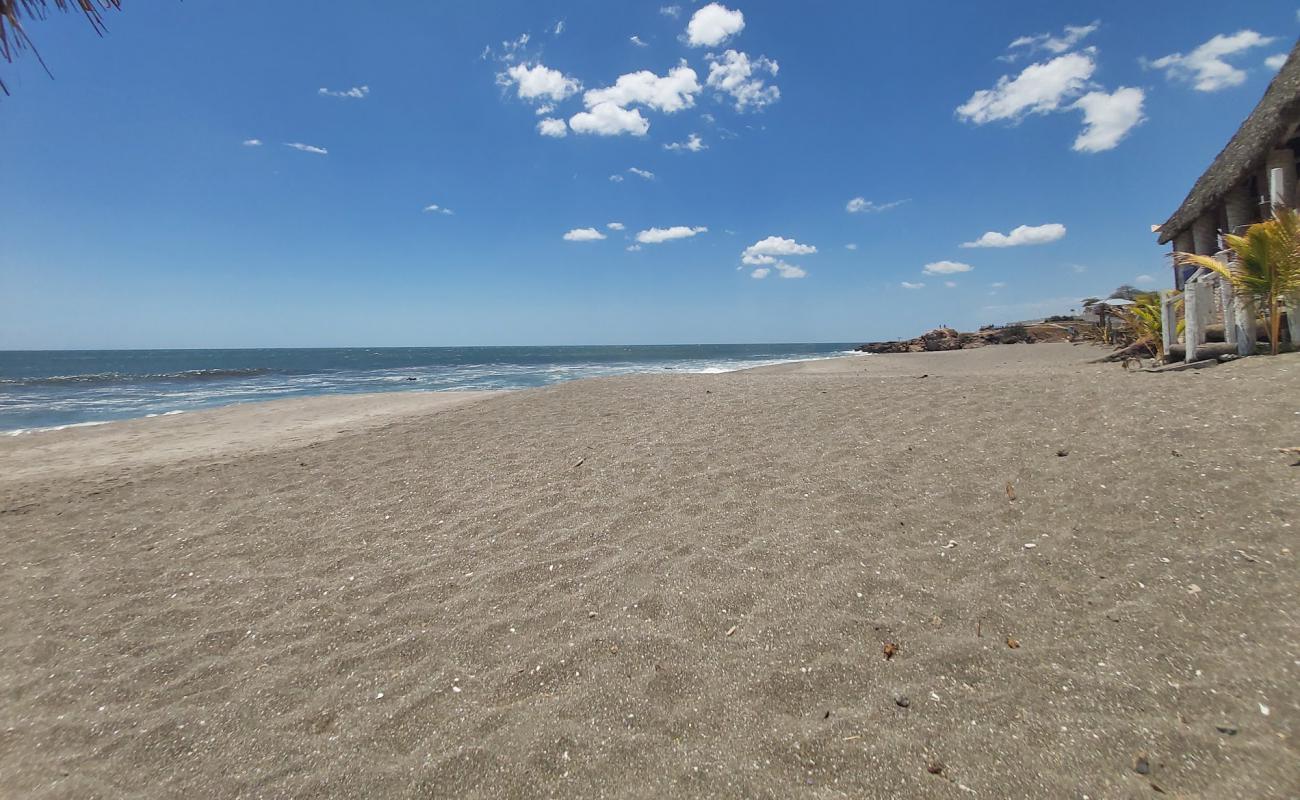 Photo de Las Penitas beach avec sable gris de surface