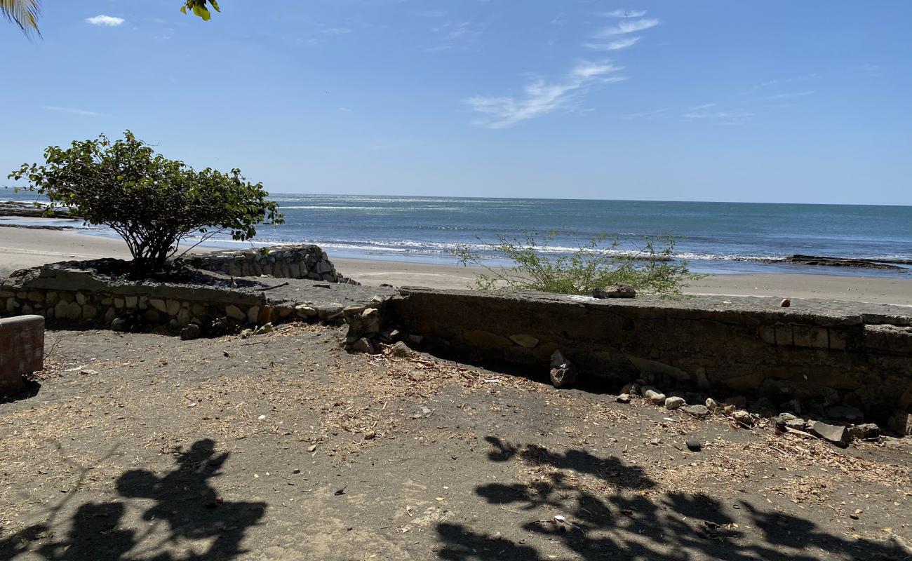 Photo de El Velero beach avec sable gris de surface