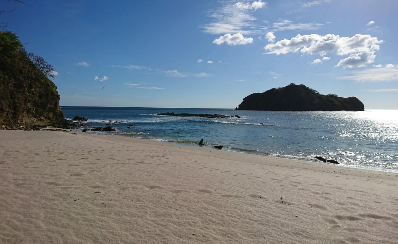 Photo de Plage de Guacalito avec sable beige de surface