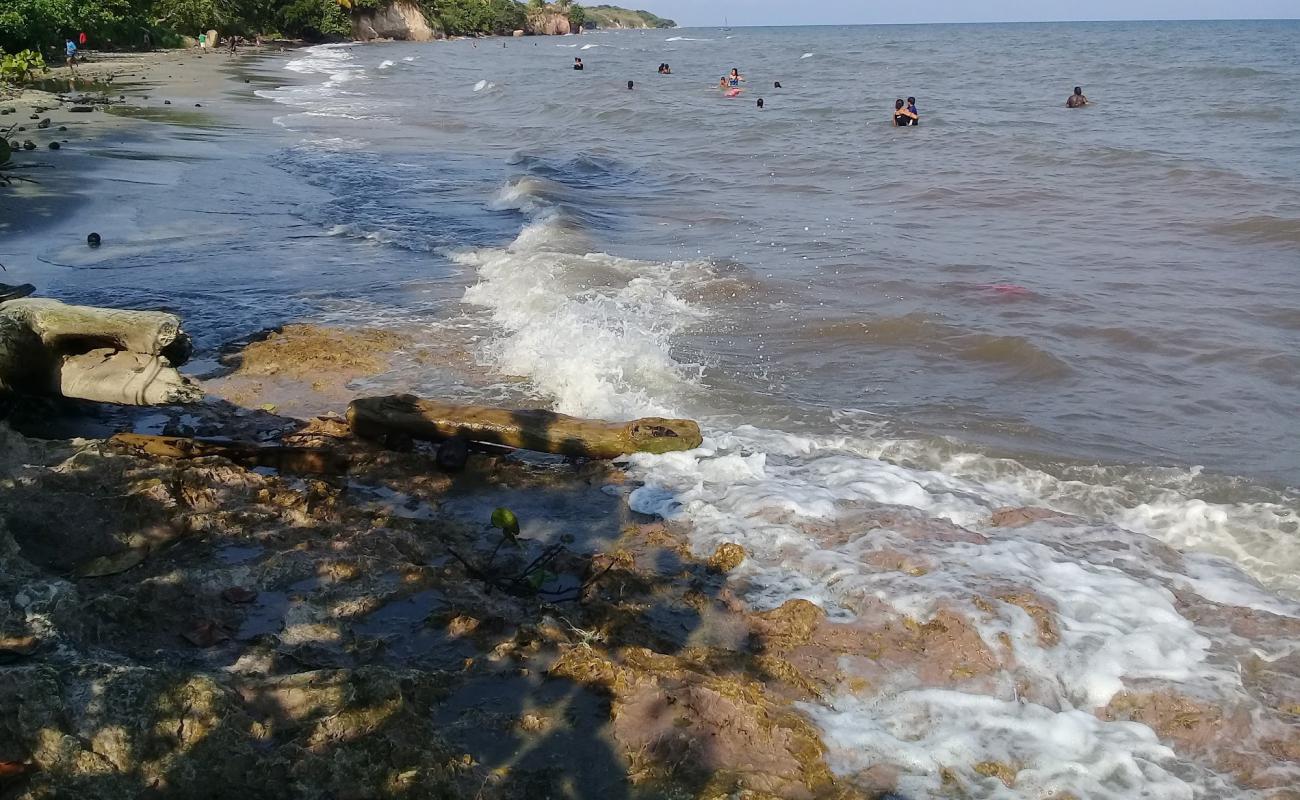 Photo de Plage de La Bocanita avec sable lumineux de surface