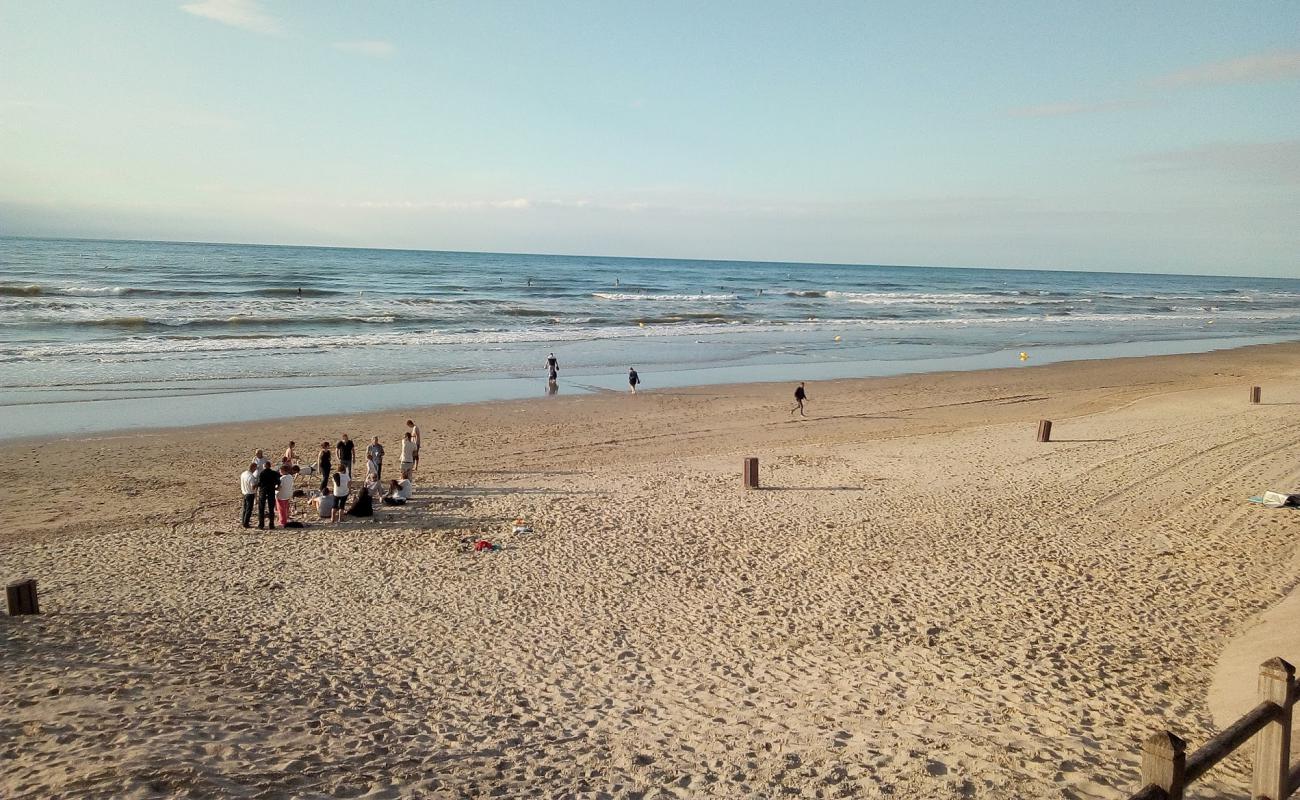 Photo de Plage Bray Dunes avec sable lumineux de surface