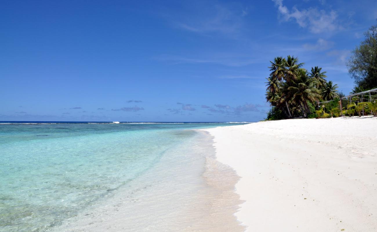 Photo de Teteto Beach avec sable blanc de surface