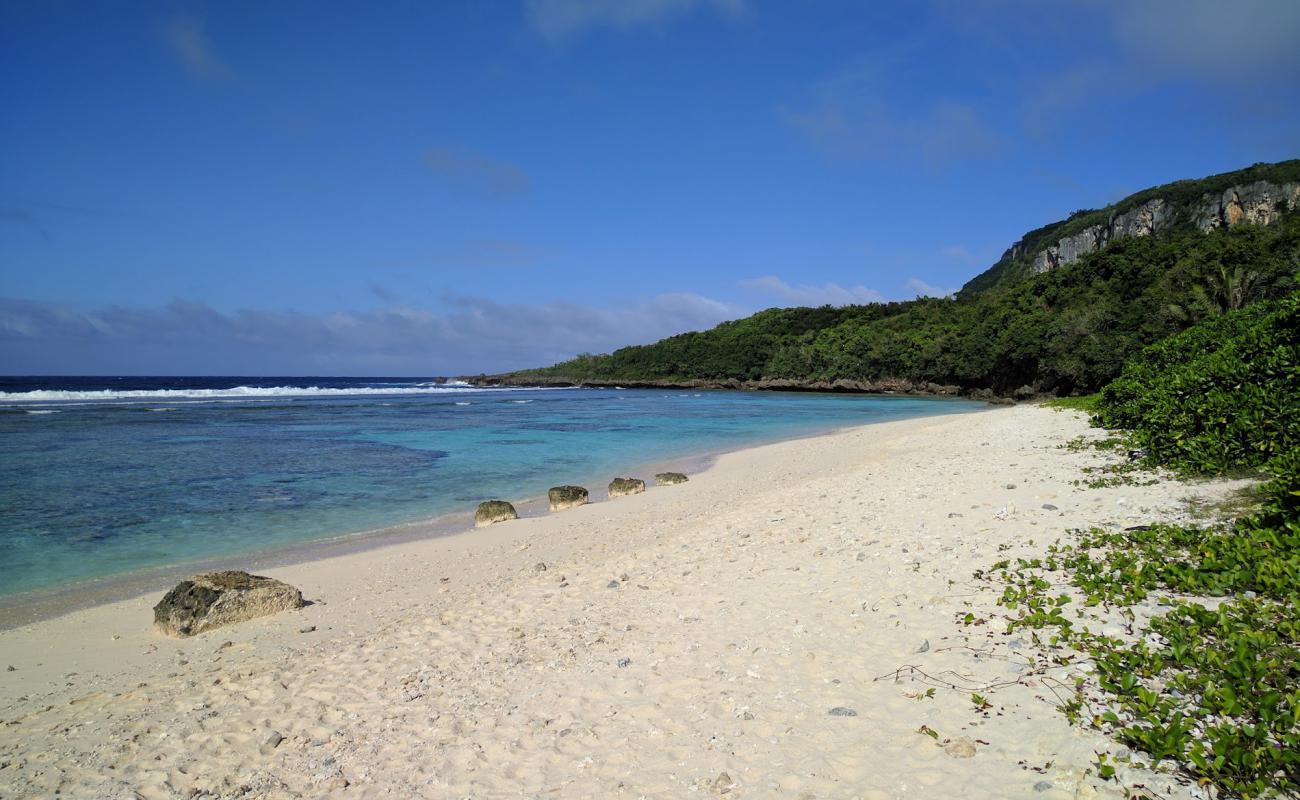 Photo de Wing Beach avec sable blanc de surface