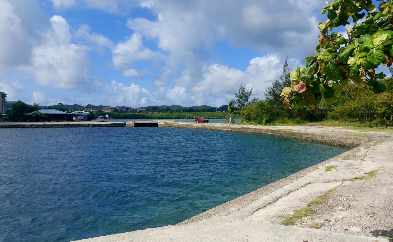 Photo de T-Dock Beach avec béton de surface