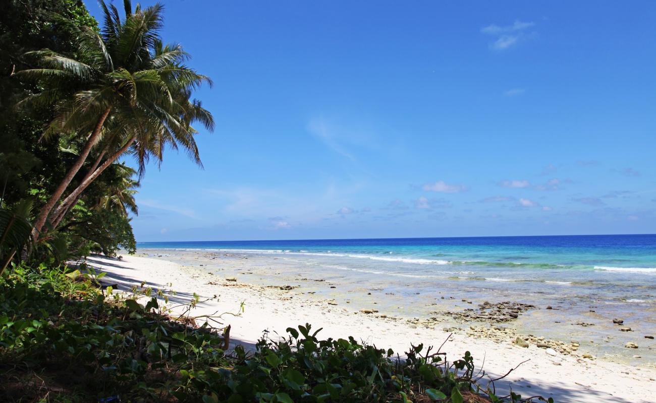 Photo de Honeymoon Beach avec sable beige de surface