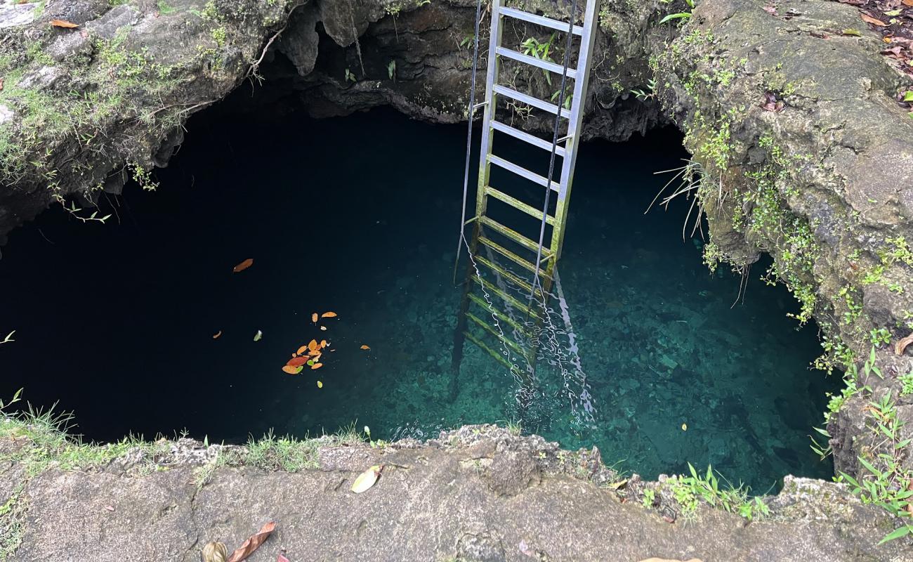 Photo de Ngermelt Swimming Hole avec béton de surface