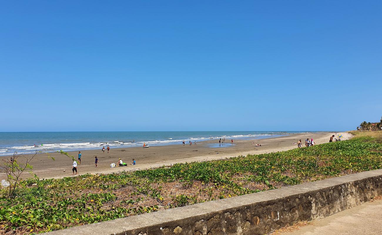 Photo de Uverito Beach avec sable gris de surface