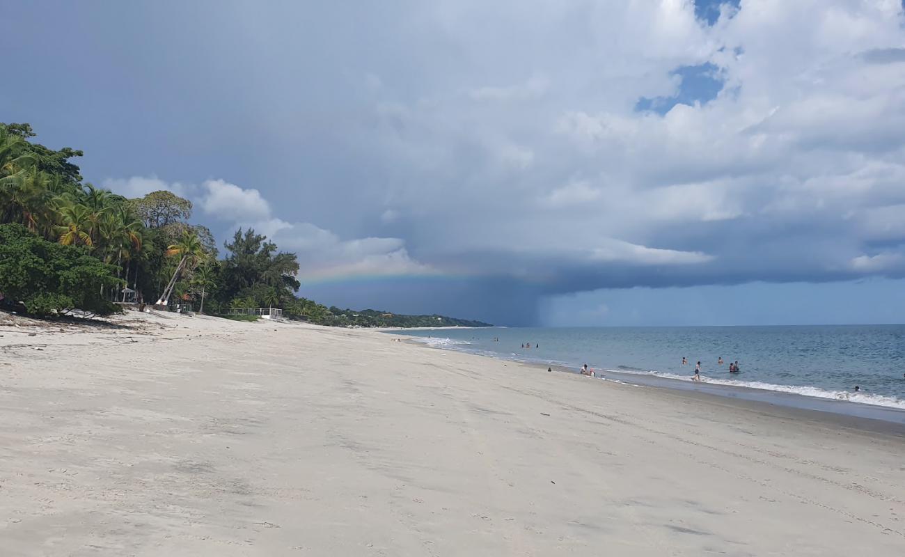 Photo de Bijao Beach avec sable beige de surface
