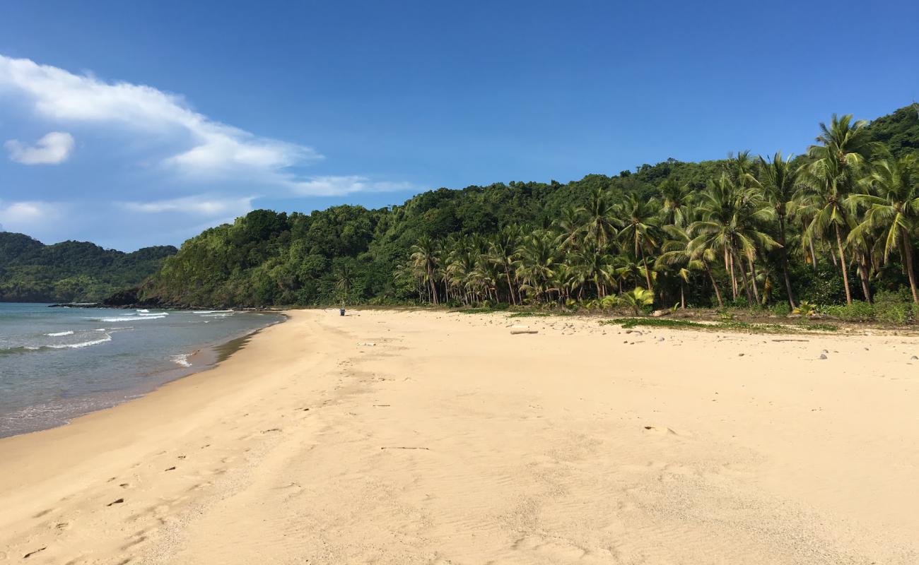 Photo de Mariposa Beach avec sable lumineux de surface