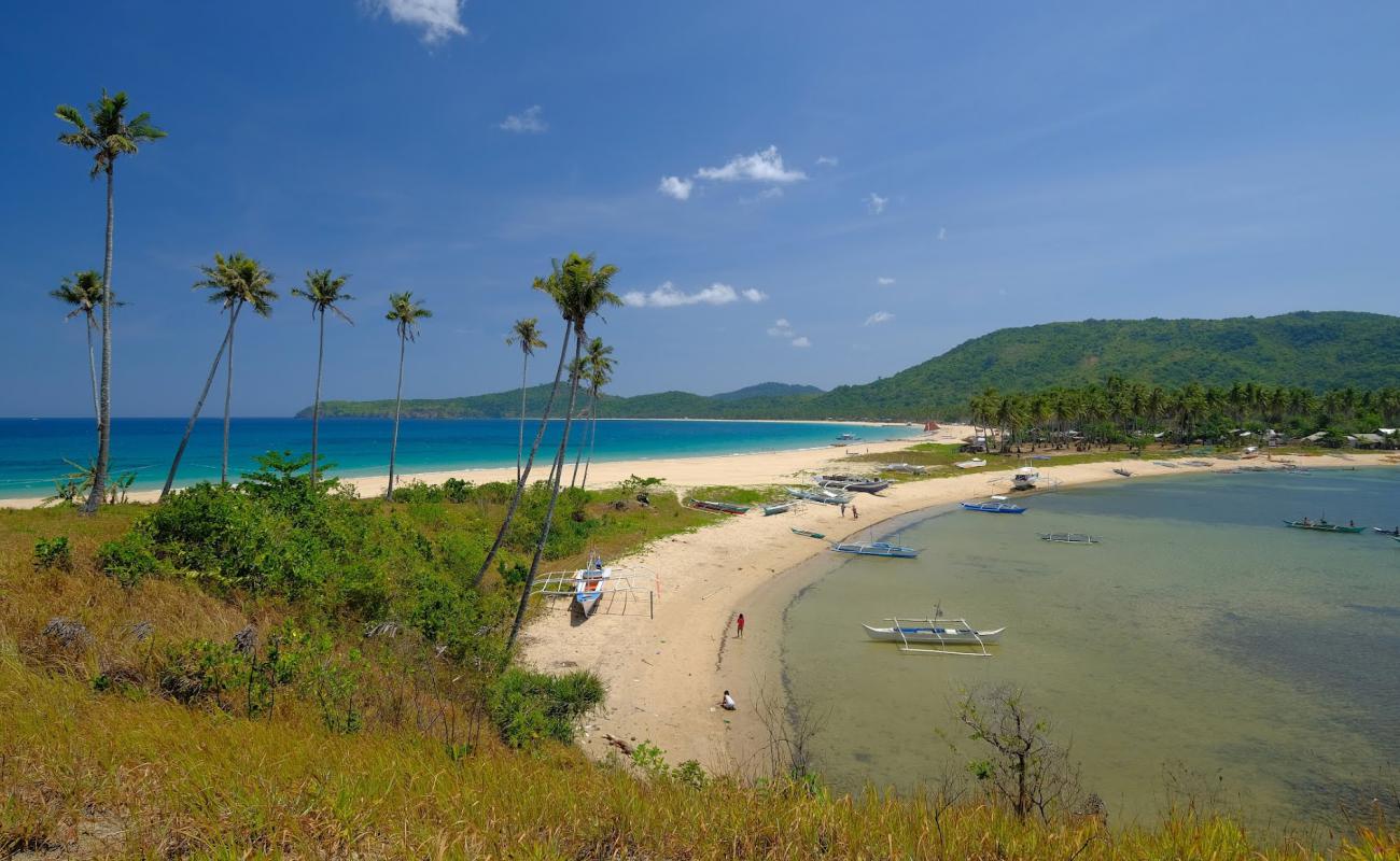 Photo de Twin Beach avec sable beige de surface