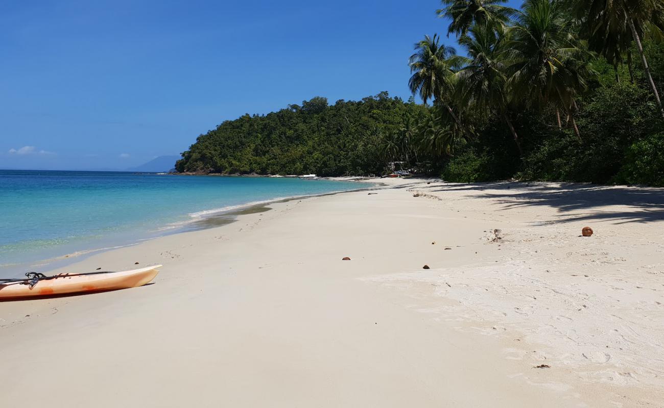 Photo de Tandan Beach avec sable lumineux de surface