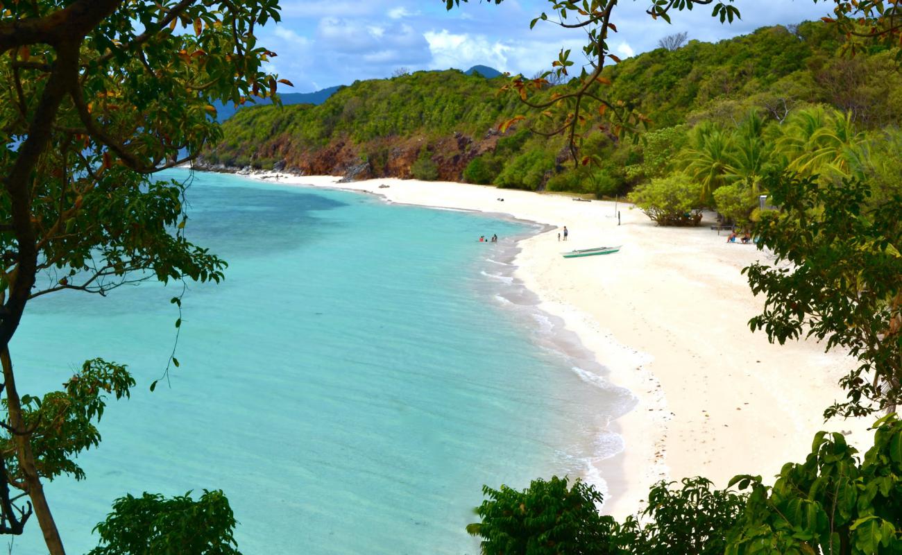 Photo de Bentoan Beach avec sable beige fin de surface
