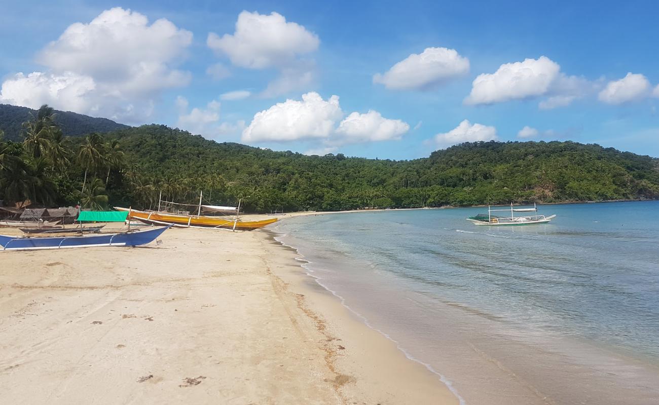 Photo de Plage de Nagtabon avec sable beige fin de surface