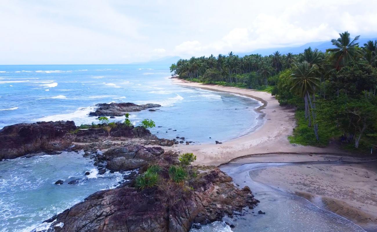 Photo de Napsan Beach II avec sable beige de surface
