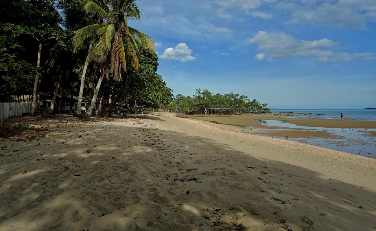 Photo de Kilala Beach avec sable beige de surface