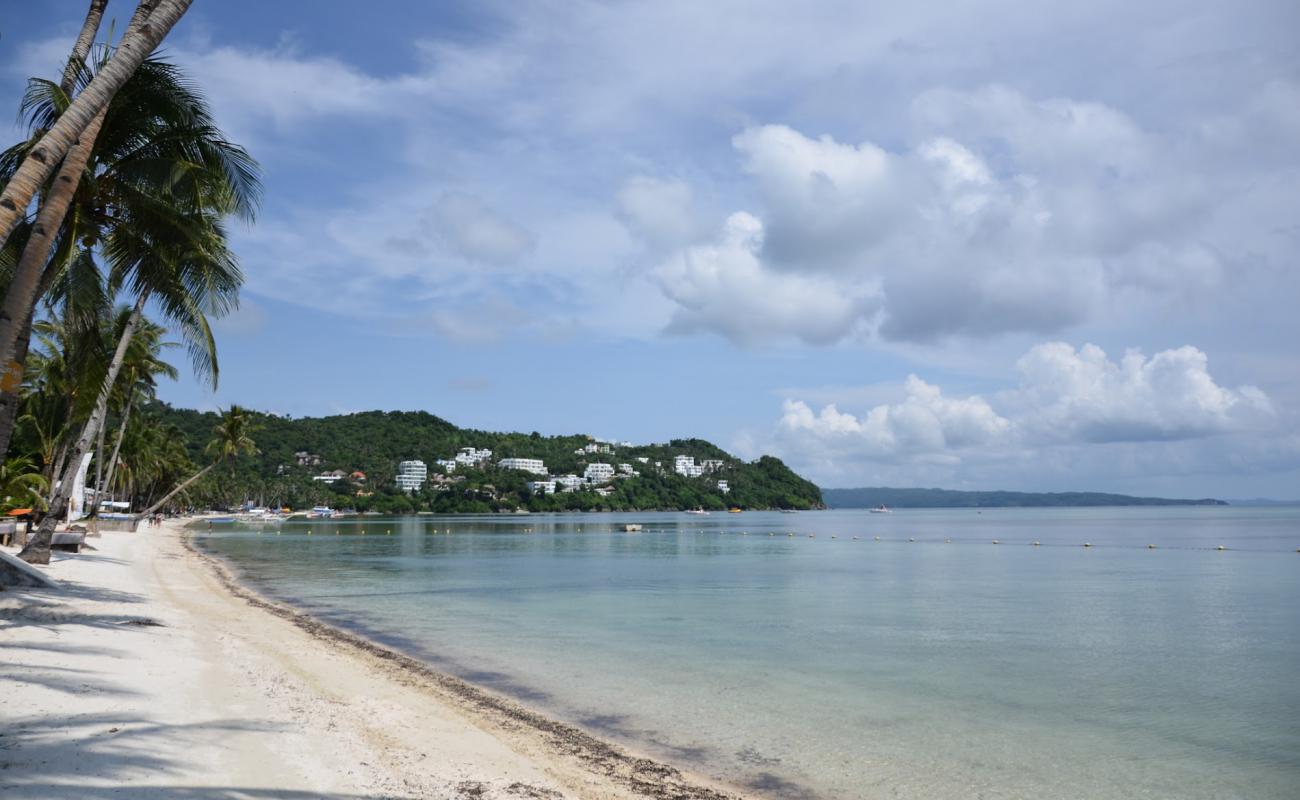 Photo de Bulabog South Beach avec sable beige fin de surface