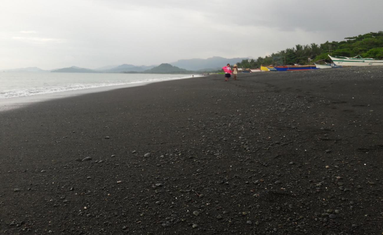 Photo de Barangay Beach avec sable gris de surface