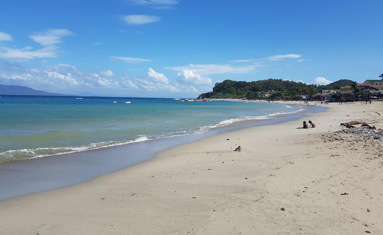 Photo de White Beach avec sable beige de surface