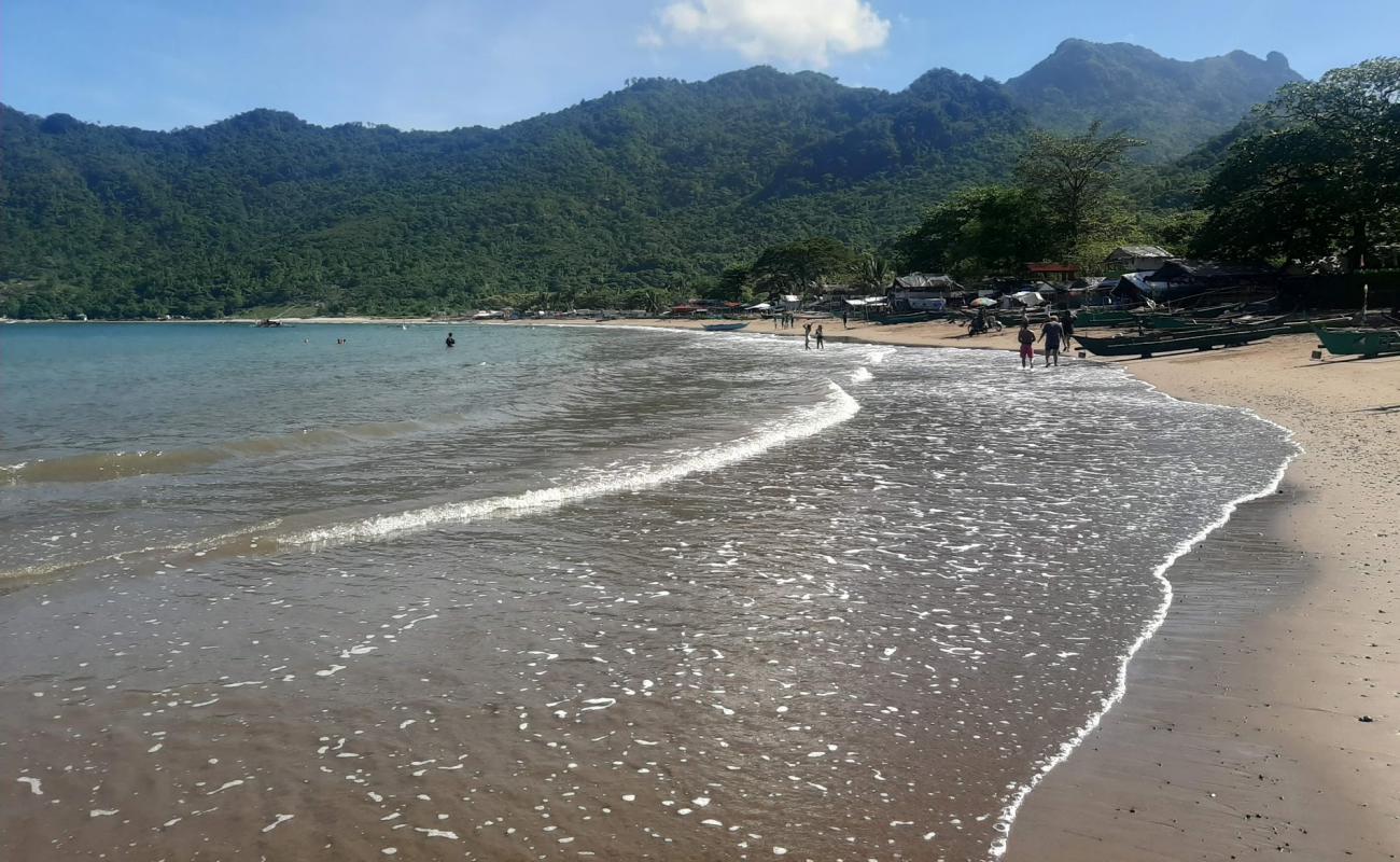 Photo de Patungan beach avec sable lumineux de surface