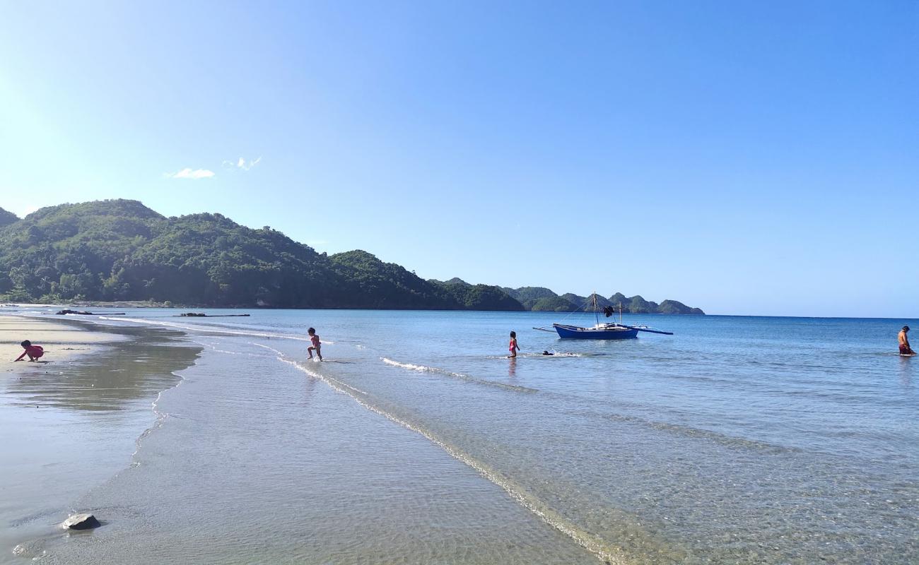 Photo de Cartagena beach avec sable lumineux de surface