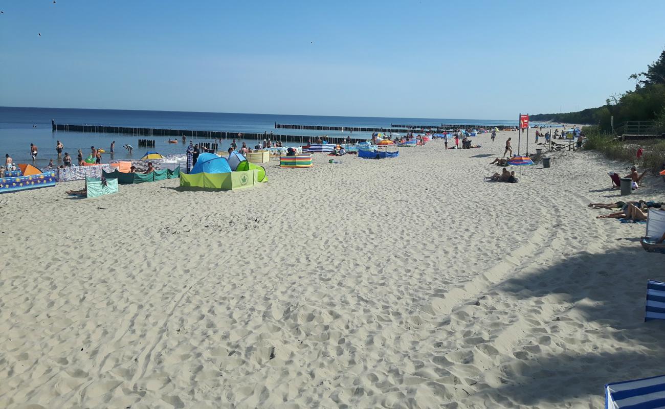 Photo de Plaza Ustronie Morskie avec sable fin et lumineux de surface