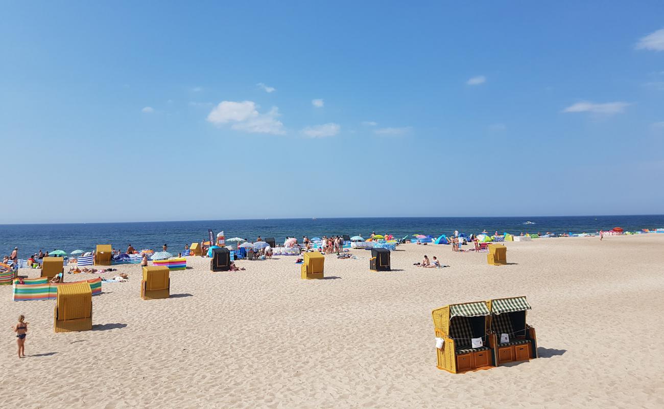 Photo de Darlowo Beach II avec sable beige de surface