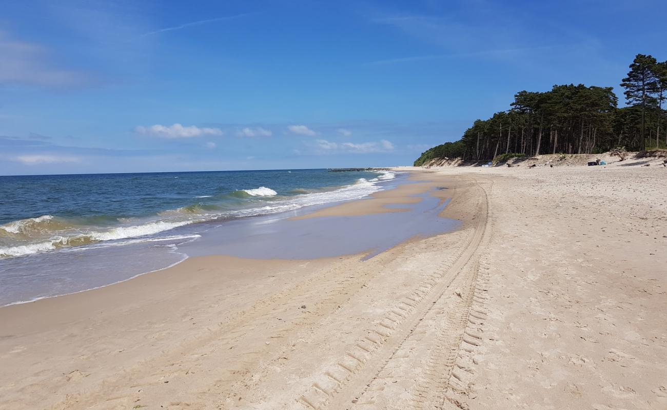 Photo de Rusinowo beach avec sable lumineux de surface