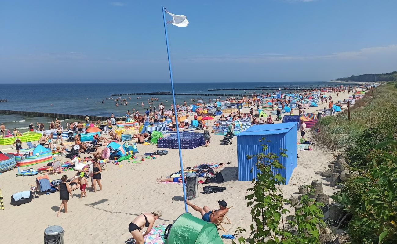 Photo de Strzezona Beach avec sable lumineux de surface