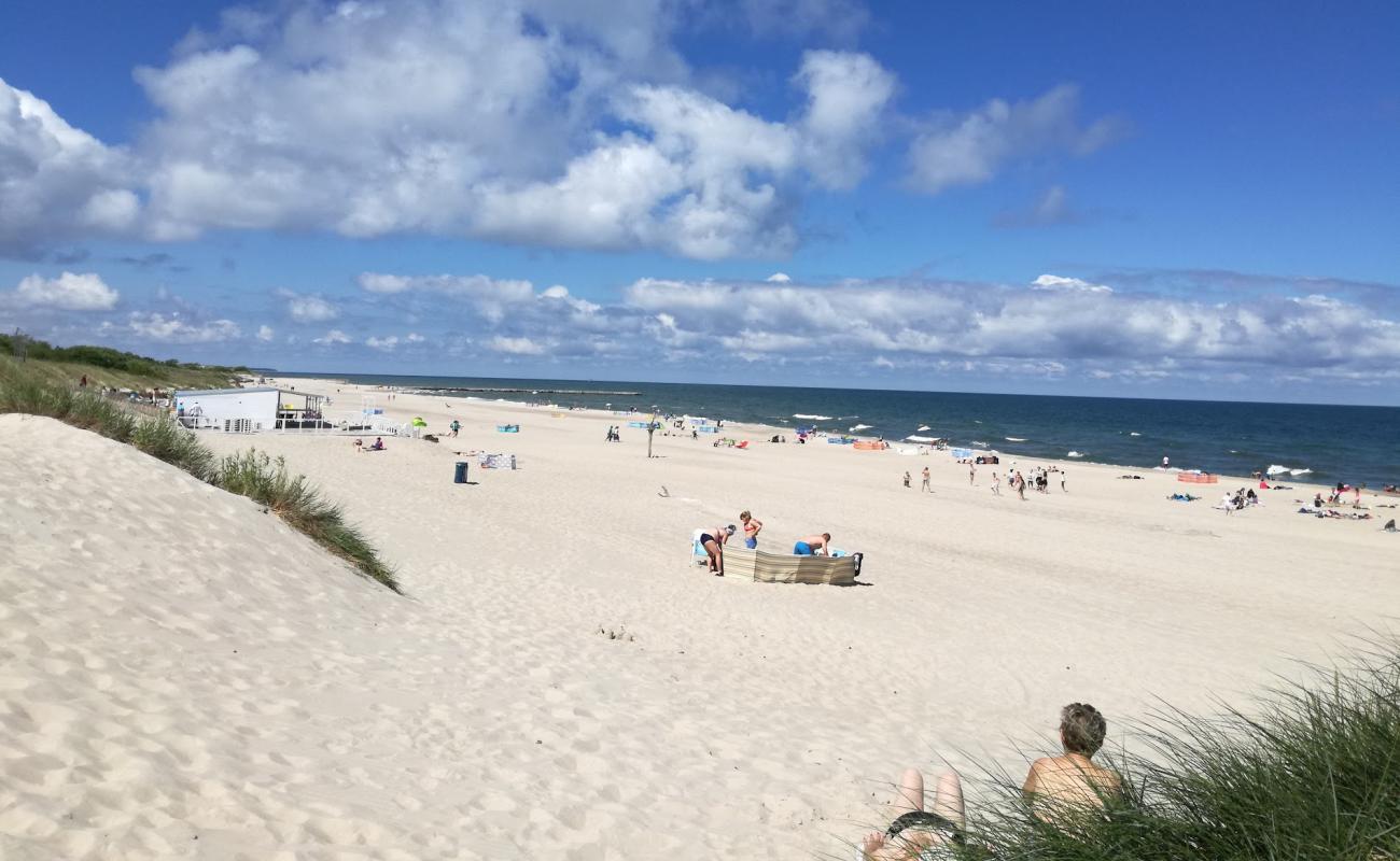 Photo de Western Ustka Beach avec sable lumineux de surface