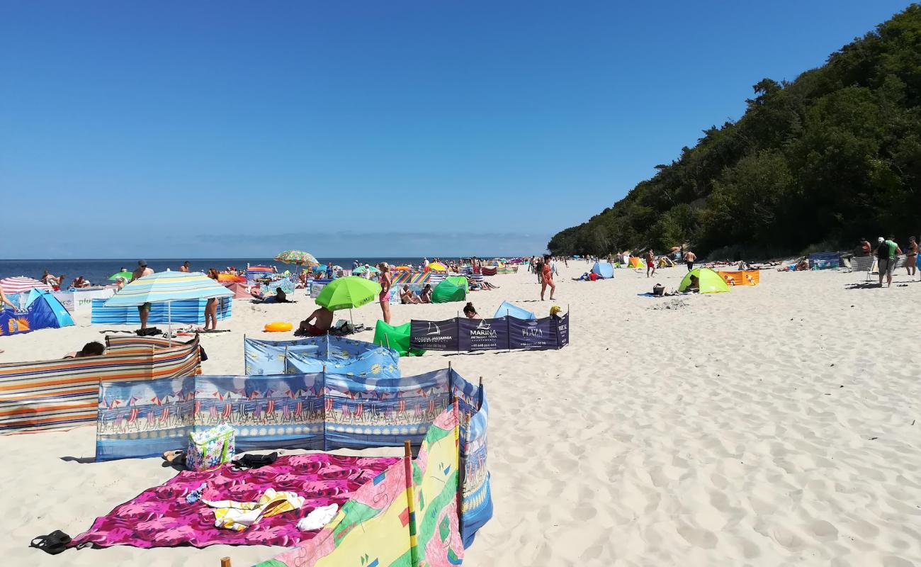 Photo de Jastrzebia Gora Beach avec sable fin et lumineux de surface