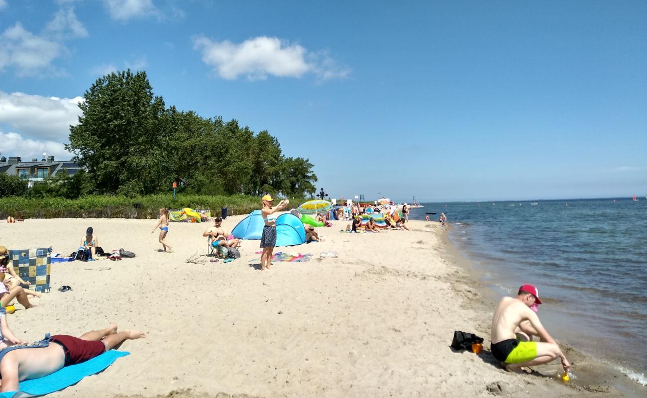 Photo de Rewa Beach avec sable beige de surface