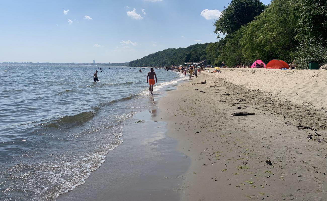 Photo de Kolibki Beach avec sable fin et lumineux de surface