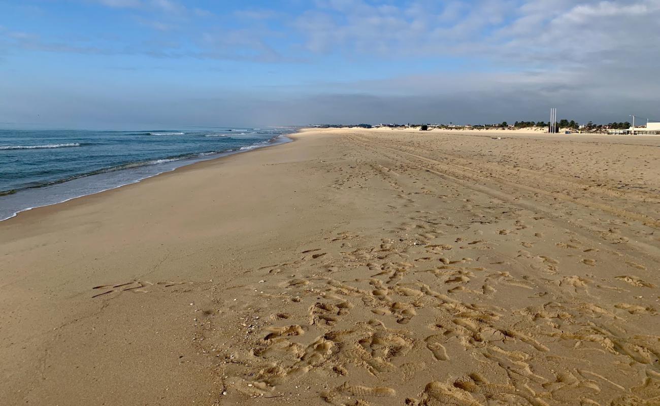Photo de Praia da Alagoa avec sable fin et lumineux de surface