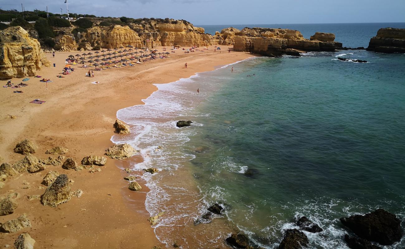 Photo de Praia do Castelo avec sable fin et lumineux de surface