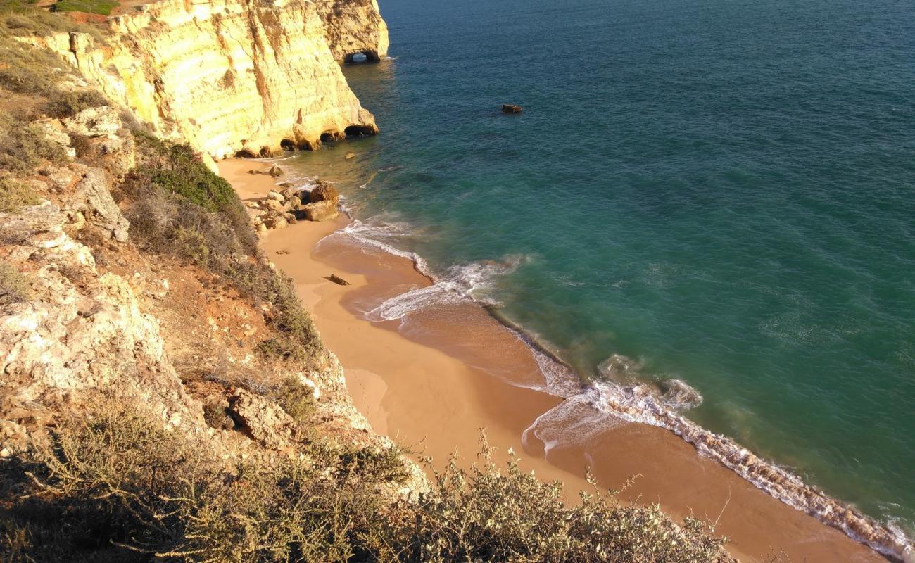 Photo de Praia da Afurada avec sable lumineux de surface