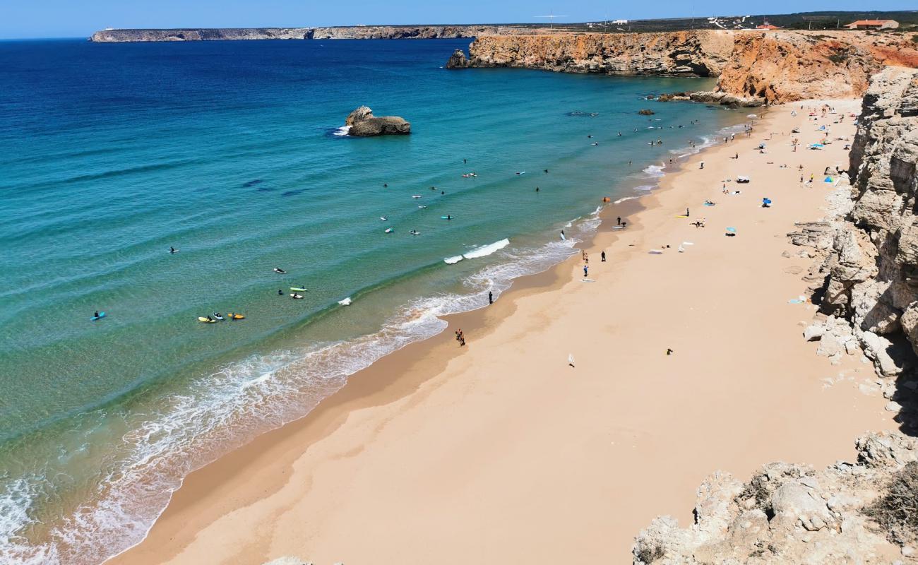 Photo de Praia do Tonel avec sable brun de surface