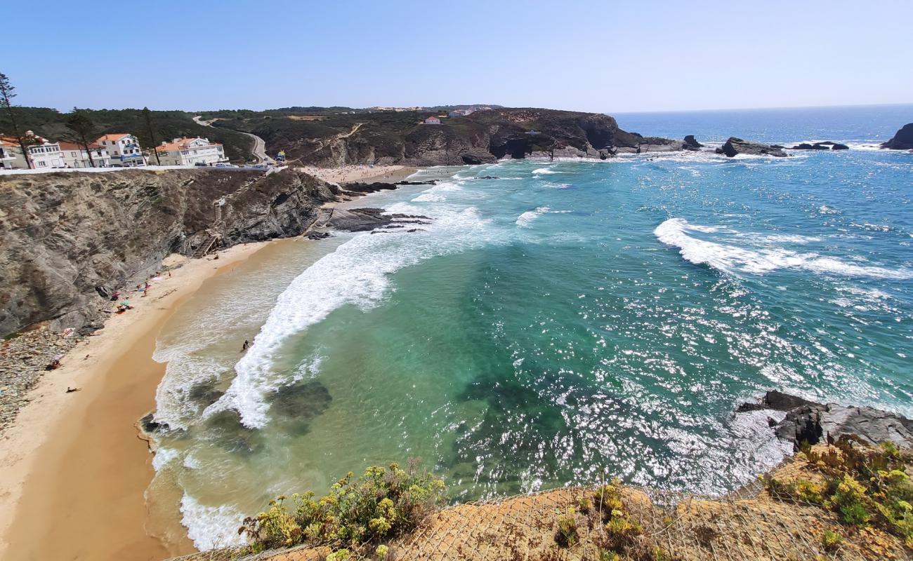 Photo de Zambujeira do Mar avec sable beige fin de surface