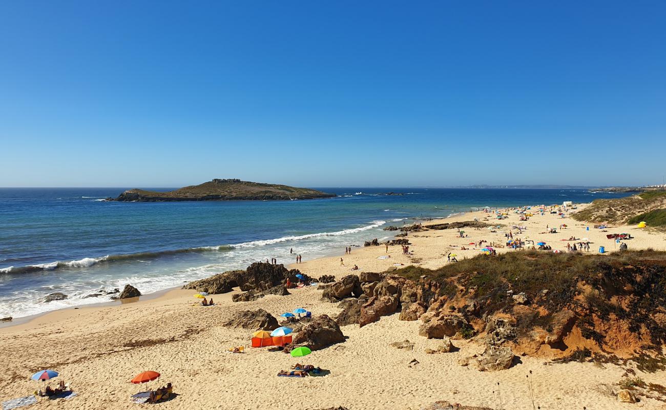 Photo de Pessegueiro Island Beach avec sable beige de surface