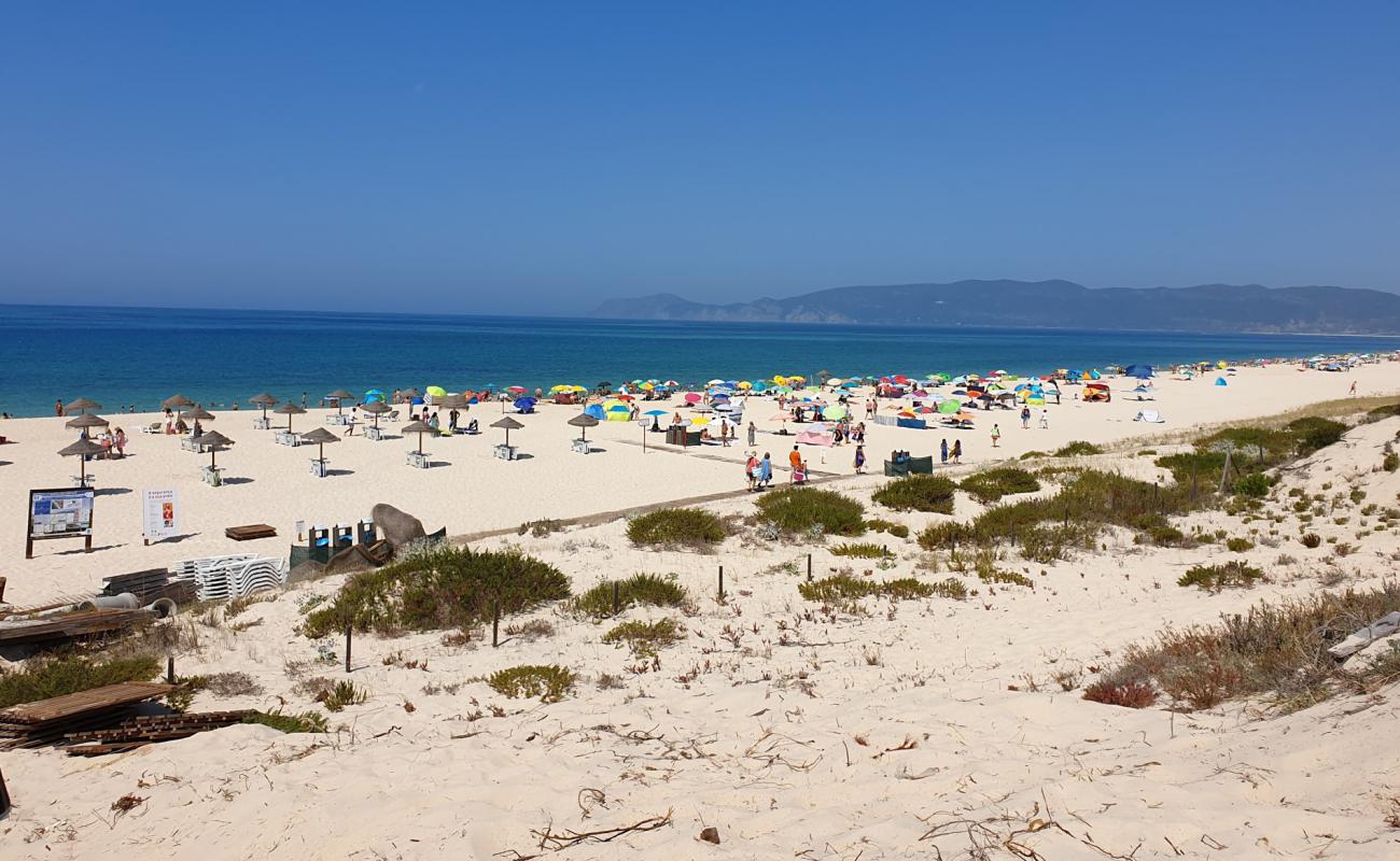 Photo de Praia Atlantica avec sable fin blanc de surface