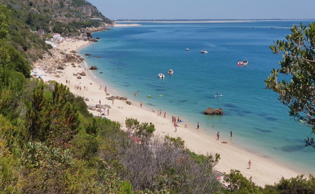 Photo de Galapinhos Beach avec sable fin blanc de surface