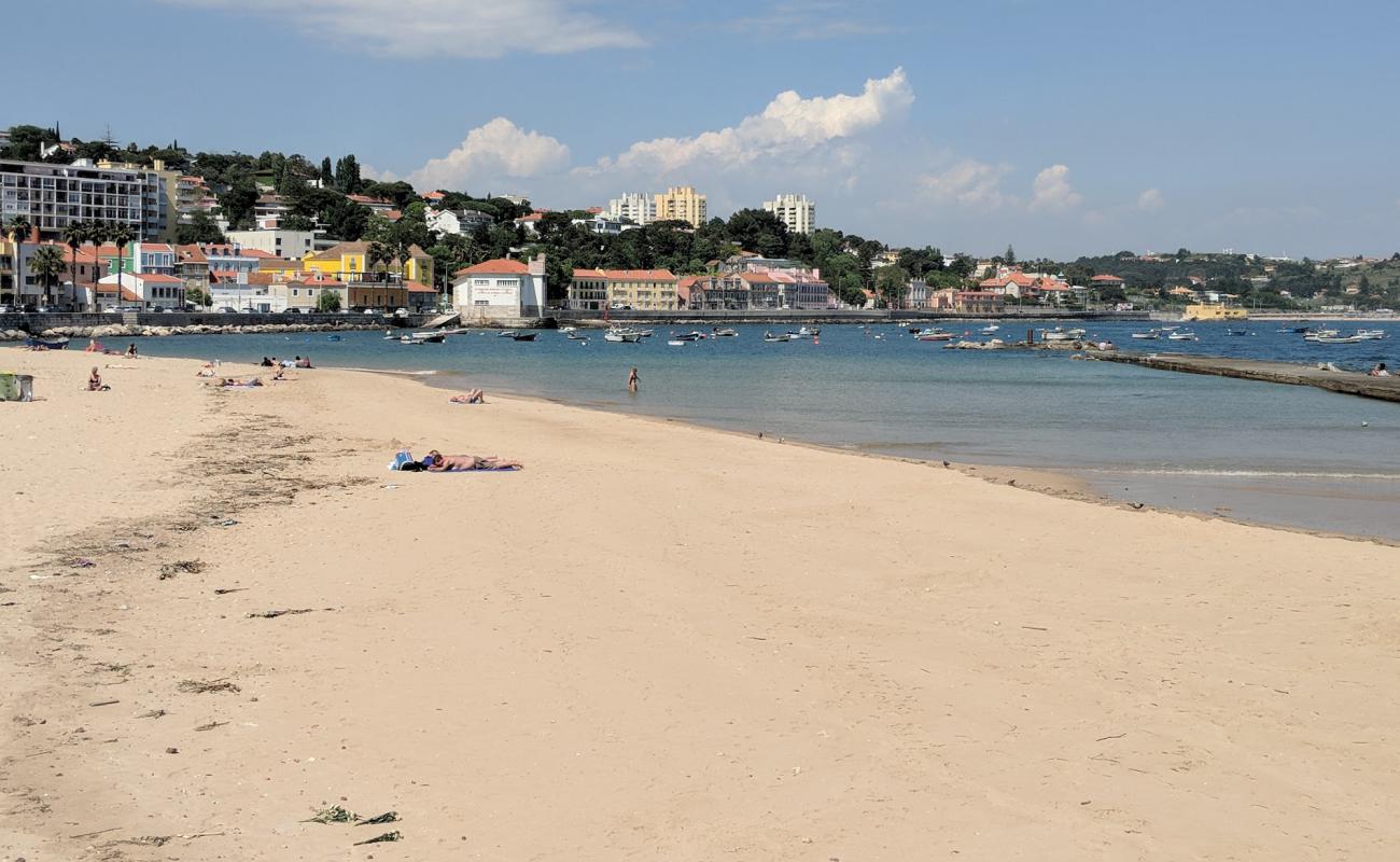 Photo de Praia Velha avec sable beige fin de surface