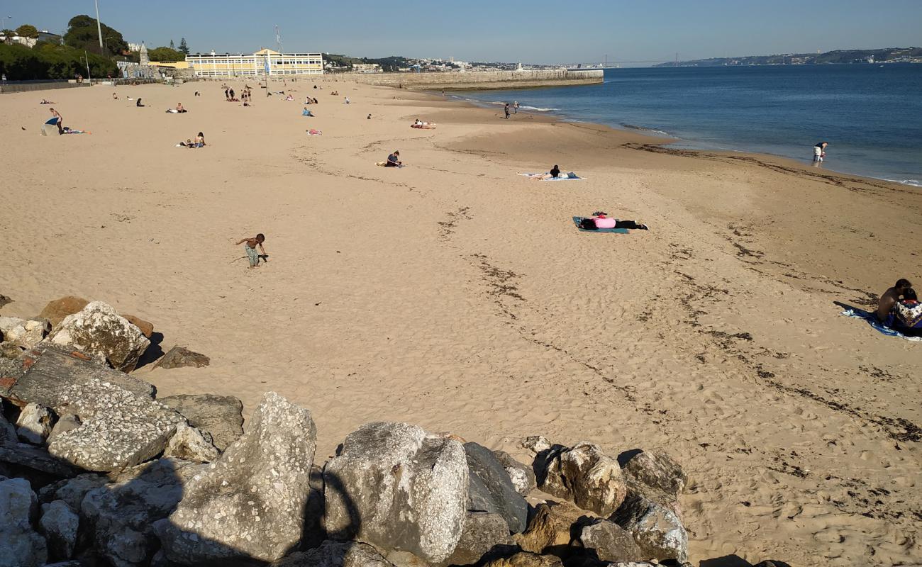 Photo de Paco de Arcos avec sable beige fin de surface
