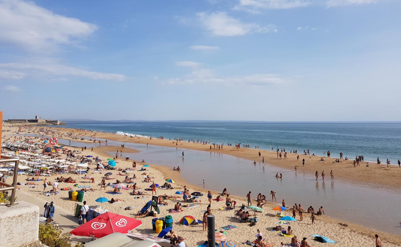 Photo de Carcavelos beach avec sable fin et lumineux de surface